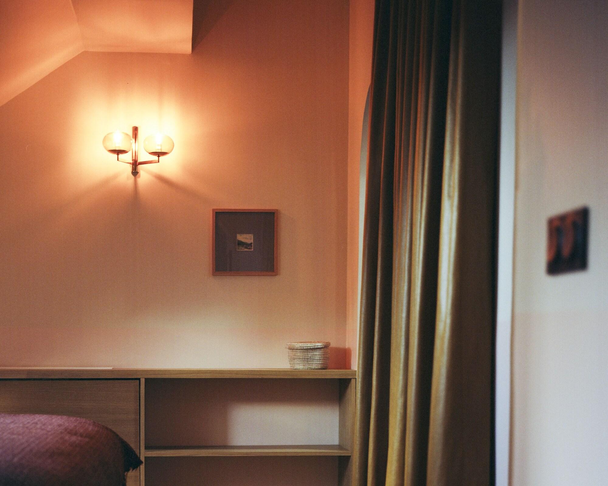 Hotel Habituel Париж Экстерьер фото